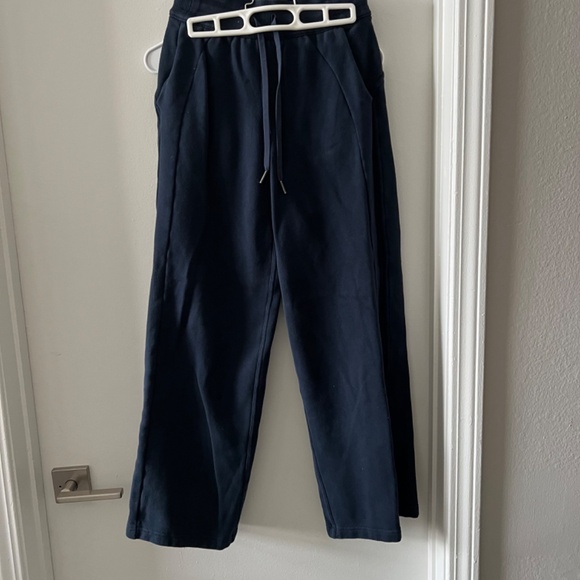 Lululemon Sweats - Picture 4 of 4